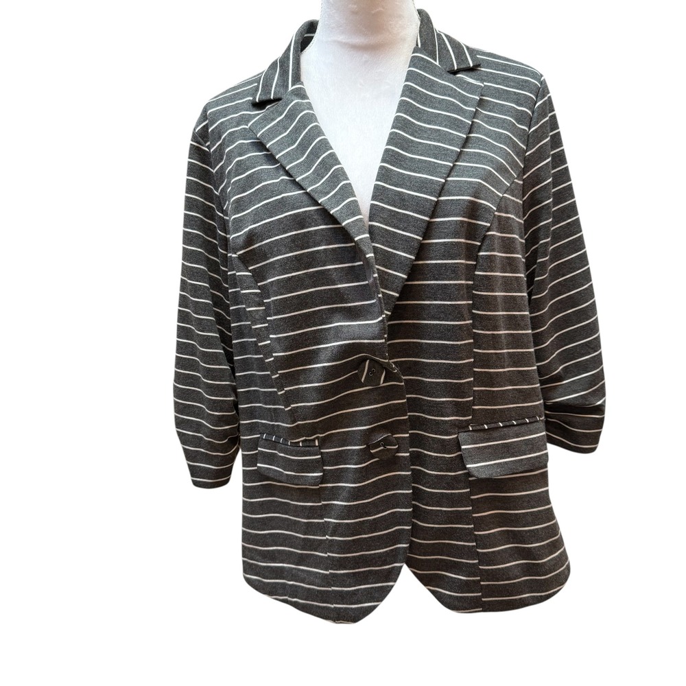 Torrid Womens Gray White Striped Ruched 3/4 Sleeve Blazer Jacket Sz 2 (18/20)